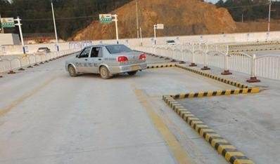 学员练车