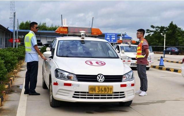 外地人在南京考驾照应该选择哪些驾校服务